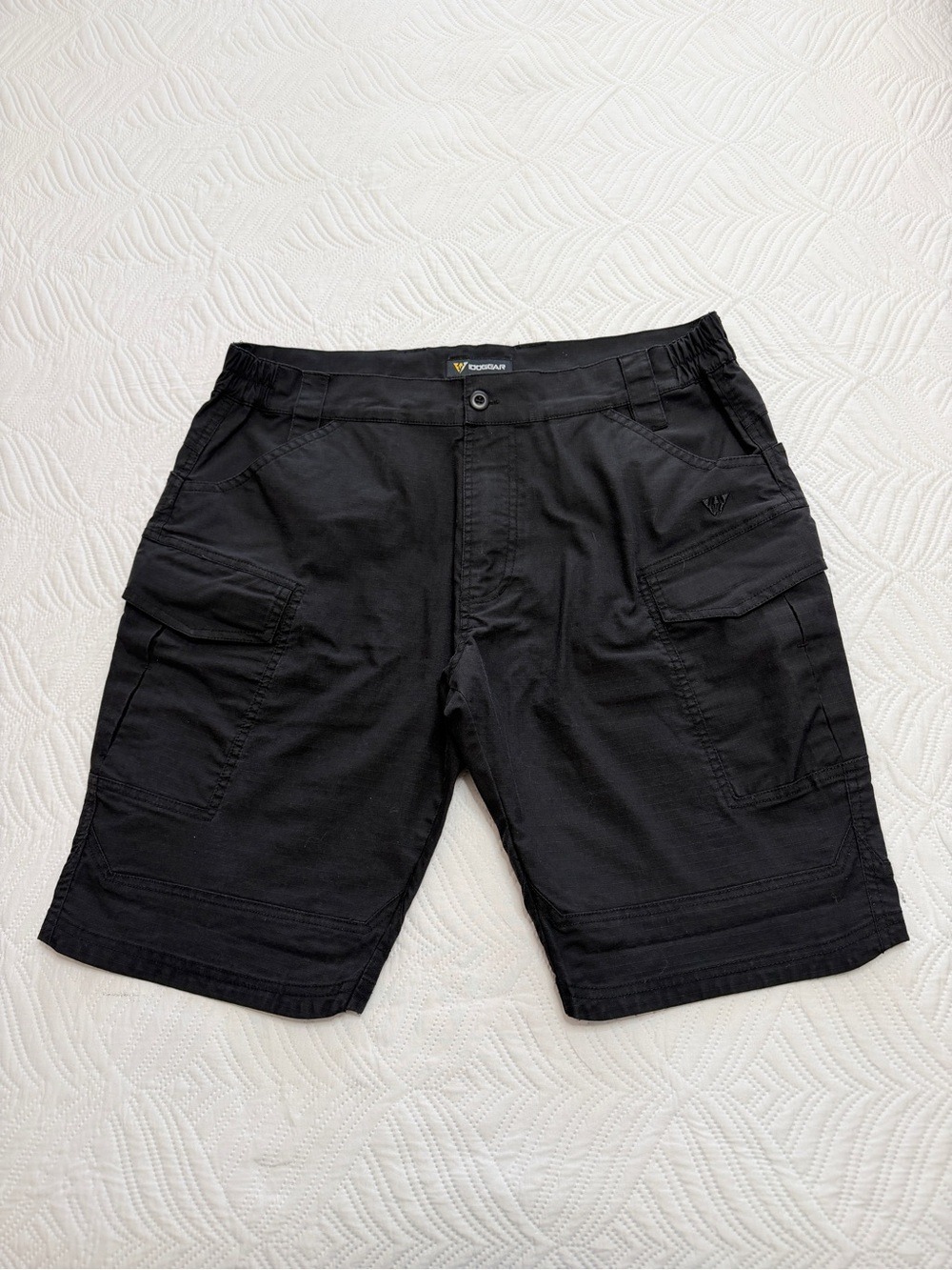 100 Gear  Black Men's Cargo Shorts with Utility Pockets. Size 38